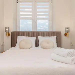 https://basztowa-krakow.krakowhotelspoland.com